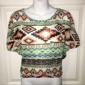 🎀 Tribal print top